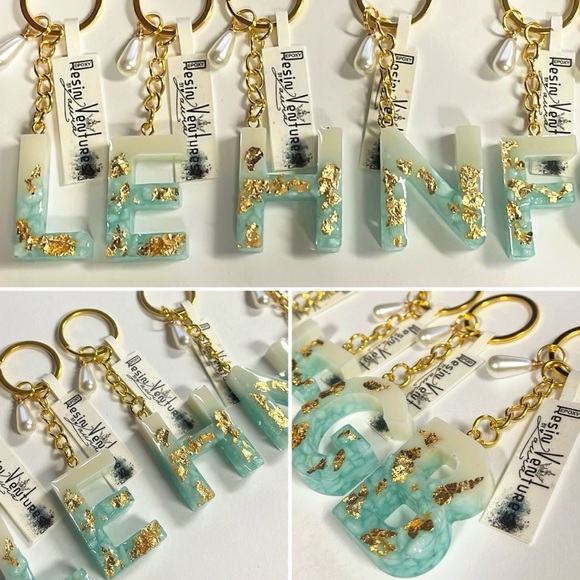 Ivory/teal with gold leaf Epoxy Resin Initial Keychain. - Picture 1 of 1